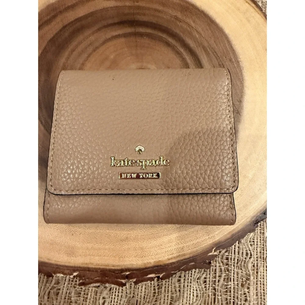 Kate Spade Jackson Street Jada wallet Pebble Leather Small Tri Fold Tan